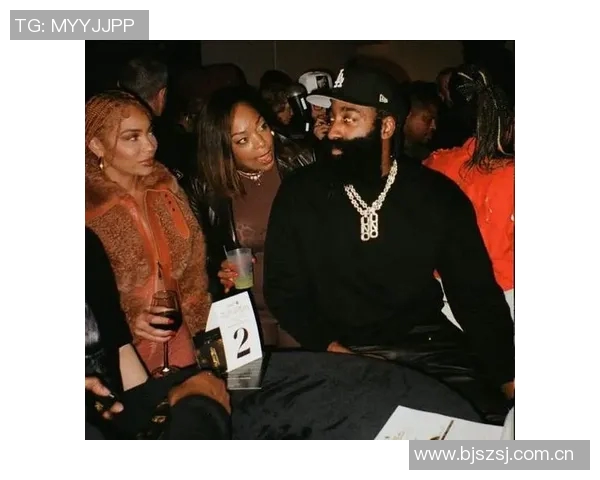 哈登深情表白女友：我对她的爱从未改变，早已深陷爱河